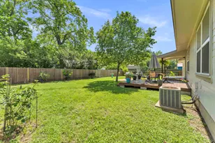 209 E Live Oak St, Burnet, TX 78611 - Photo 19
