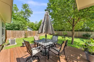 209 E Live Oak St, Burnet, TX 78611 - Photo 25