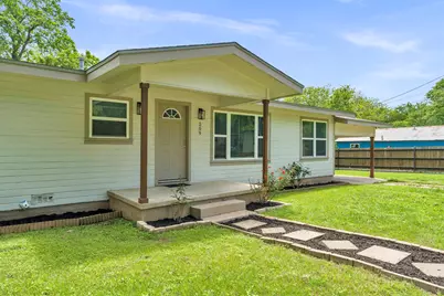 209 E Live Oak St, Burnet, TX 78611 - Photo 31