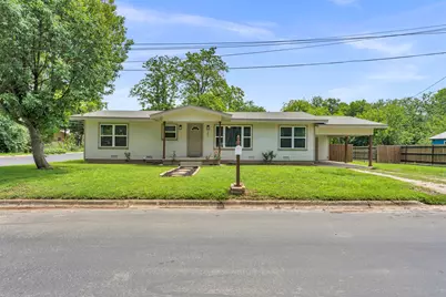 209 E Live Oak St, Burnet, TX 78611 - Photo 1