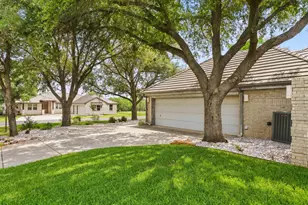 1322 Hi Cir N, Horseshoe Bay, TX 78657 - Photo 7