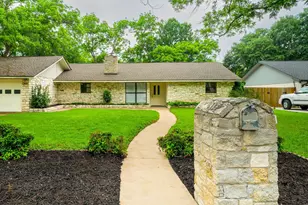 303 Stewart St, Meadowlakes, TX 78654 - Photo 3