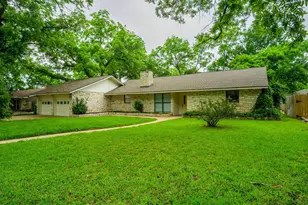 303 Stewart St, Meadowlakes, TX 78654 - Photo 5