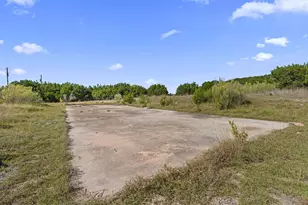 2804 County Rd 1045, Lampasas, TX 76550 - Photo 19