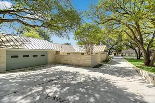 703 Red Sails, Horseshoe Bay, TX 78657 - Photo 3