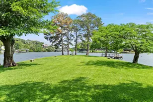 327 Mountain View Dr, Sunrise Beach, TX 78643 - Photo 5