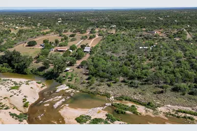 201A W Riverside Drive, Llano, TX 78643 - Photo 9