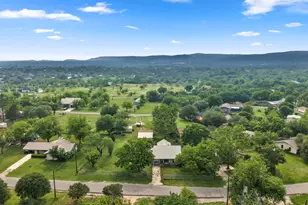 210 N River Oaks Dr, Burnet, TX 78611 - Photo 3