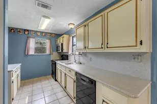 210 N River Oaks Dr, Burnet, TX 78611 - Photo 19