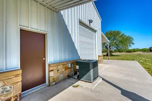 224 Blackbuck Rdg Dr, Lampasas, TX 76550 - Photo 27