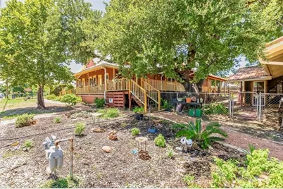 1307 Wright Street, Llano, TX 78643 - Photo 31