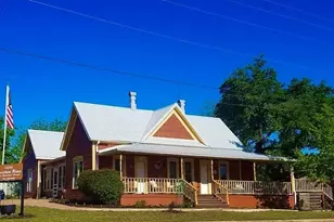 1307 Wright St, Llano, TX 78643 - Photo 33
