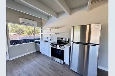 705 Sunrise Avenue, Sunrise Beach, TX 78643 - Photo 7