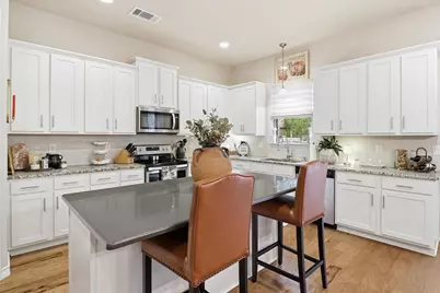 103 Kings Way, Horseshoe Bay, TX 78657 - Photo 5