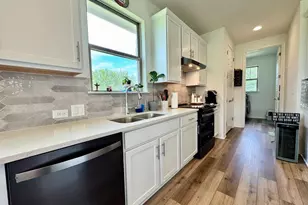 148 Nelson Pl, Meadowlakes, TX 78654 - Photo 5