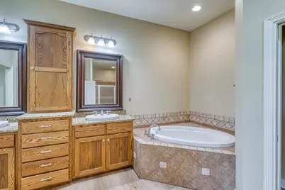 129 Hi Valley, Horseshoe Bay, TX 78657 - Photo 13