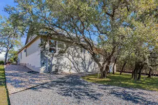 300 Bedford Dr, Spicewood, TX 78669 - Photo 33