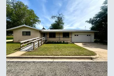 102 E Wallace Street, Llano, TX 78643 - Photo 1