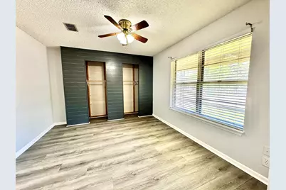 102 E Wallace Street, Llano, TX 78643 - Photo 9