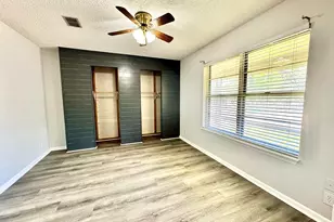 102 E Wallace St, Llano, TX 78643 - Photo 9