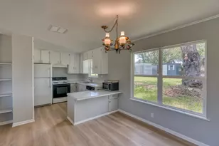 909 Circle Dr, Sunrise Beach, TX 78643 - Photo 15