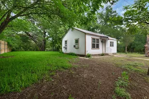 1007 S Pierce St, Burnet, TX 78611 - Photo 1