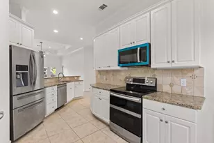 417 Spyglass St, Meadowlakes, TX 78654 - Photo 11