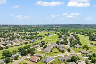 417 Spyglass St, Meadowlakes, TX 78654 - Photo 37