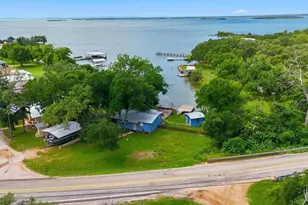 711 Lakewood Dr, Burnet, TX 78611 - Photo 1