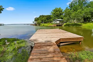 711 Lakewood Dr, Burnet, TX 78611 - Photo 9