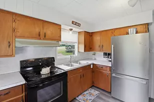 711 Lakewood Dr, Burnet, TX 78611 - Photo 15