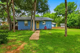 711 Lakewood Dr, Burnet, TX 78611 - Photo 13