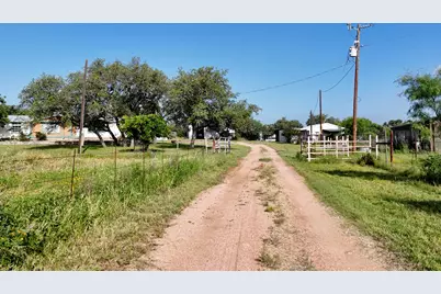204 Lagitos Lane, Llano, TX 78643 - Photo 5