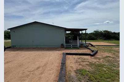 401 Lillian Dean, Buchanan Dam, TX 78609 - Photo 25