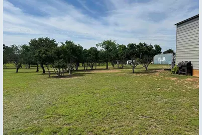 401 Lillian Dean, Buchanan Dam, TX 78609 - Photo 29