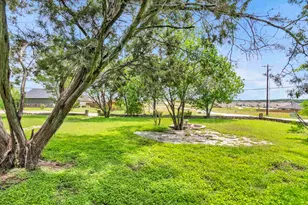802 Westfall St, Burnet, TX 78611 - Photo 3