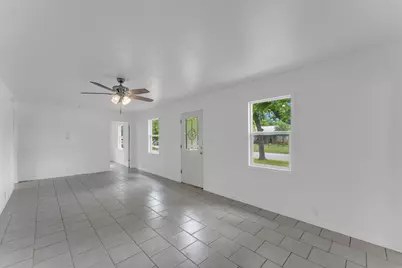 1002 S Pierce Street, Burnet, TX 78611 - Photo 9