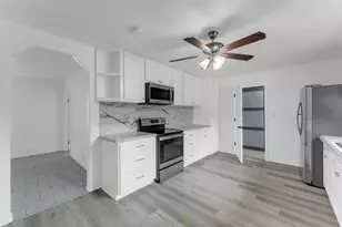 1002 S Pierce St, Burnet, TX 78611 - Photo 7