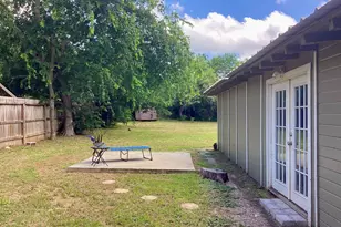 409 N Vandeveer St, Burnet, TX 78611 - Photo 37