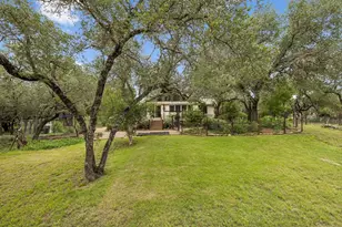 300 Bluff Rd, Spicewood, TX 78669 - Photo 5