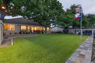 909 Red Sails Dr, Horseshoe Bay, TX 78657 - Photo 3