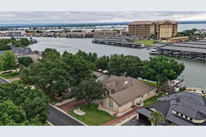 909 Red Sails Dr, Horseshoe Bay, TX 78657 - Photo 15