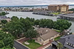 909 Red Sails Dr, Horseshoe Bay, TX 78657 - Photo 15