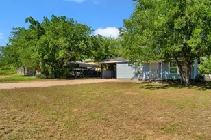 6261 River Oaks Dr, Kingsland, TX 78639 - Photo 3