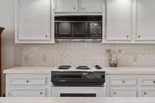 305 N Hsb Blvd, Horseshoe Bay, TX 78657 - Photo 11