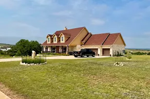 104 Rolling Waters Ct, Marble Falls, TX 78654 - Photo 3