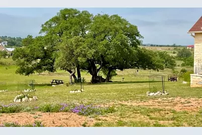 104 Rolling Waters Court, Marble Falls, TX 78654 - Photo 27