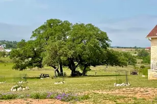 104 Rolling Waters Ct, Marble Falls, TX 78654 - Photo 27