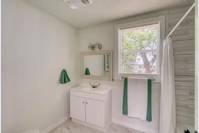 1005 Bayley, Llano, TX 78643 - Photo 17