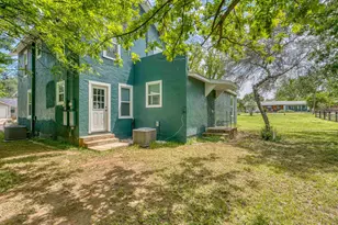 1005 Bayley, Llano, TX 78643 - Photo 31